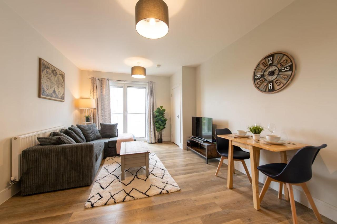Fantastic 1 Bed Apartment In Crawley Exterior photo
