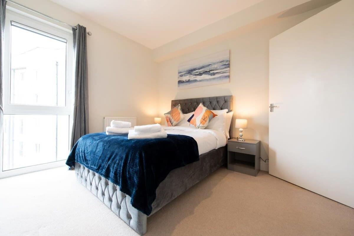 Fantastic 1 Bed Apartment In Crawley Exterior photo